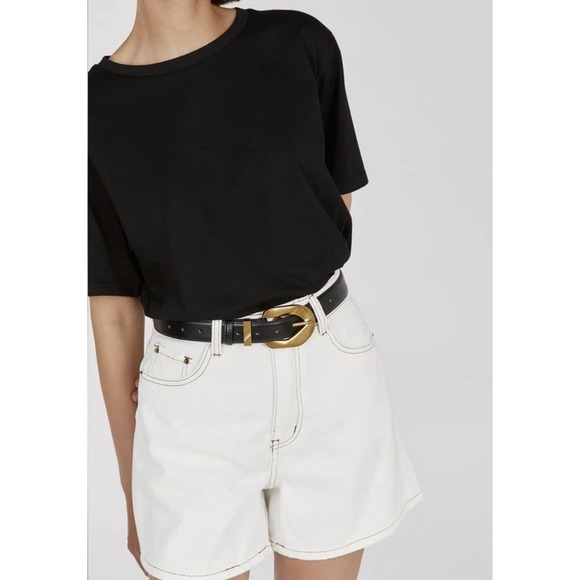 Dissh‎ piper Jean women's white shorts size 00 Knee Length Y2K Biker Vibes - Picture 1 of 6